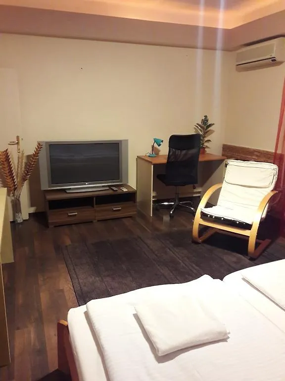 Home Apartman Дебрецен 0*,  Венгрия